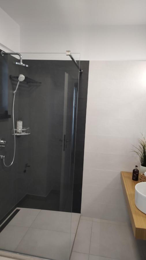 Van Studio Năvodari Exteriér fotografie